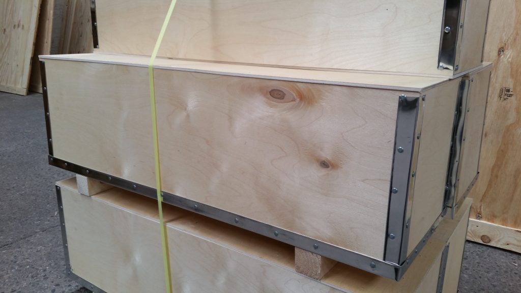 Plywood Metal Edge Case 2 E Hammond